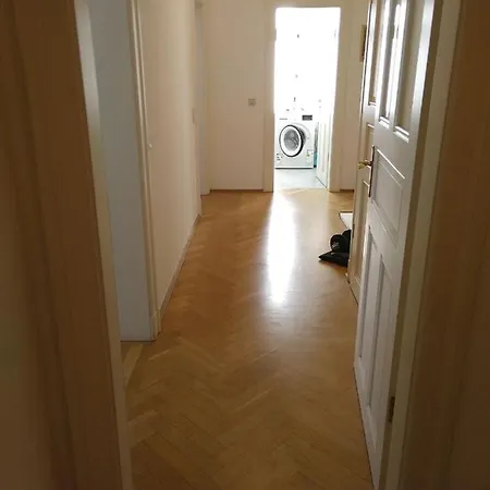 Schönes Jugendstil In Bester Lage