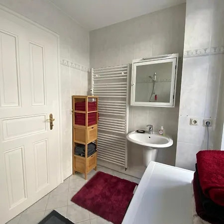 Schoenes Jugendstil In Bester Lage Λειψία
